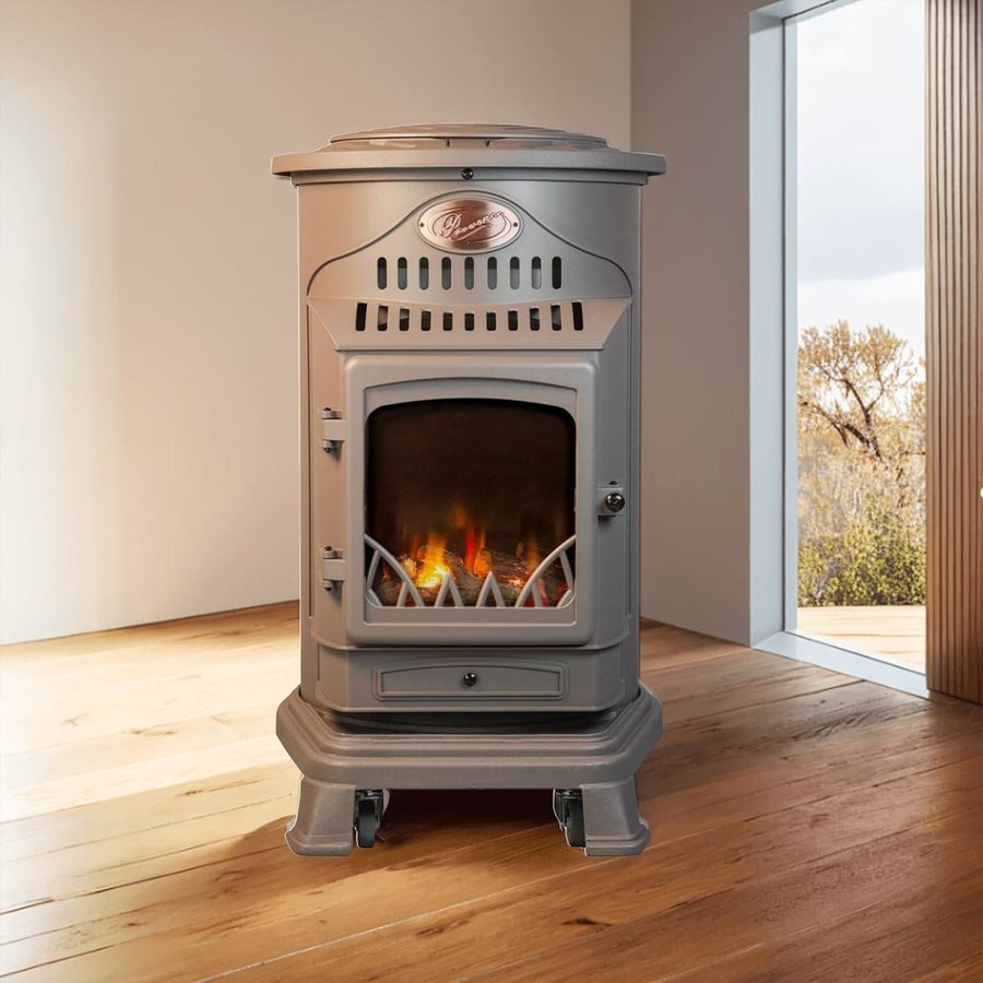 Poêle à gaz Provence marron miel dans un séjour lumineux avec parquet